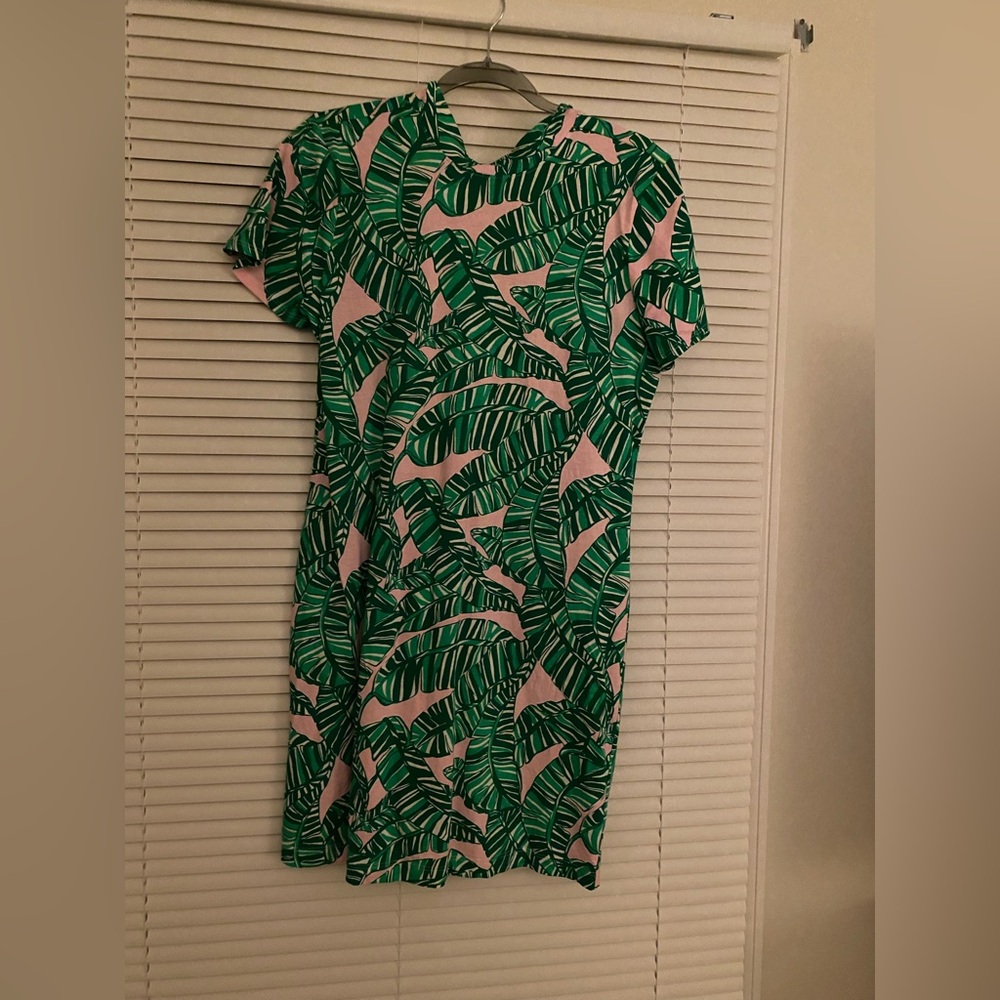 Lilly Pulitzer Mila short sleeve dress. Size large.